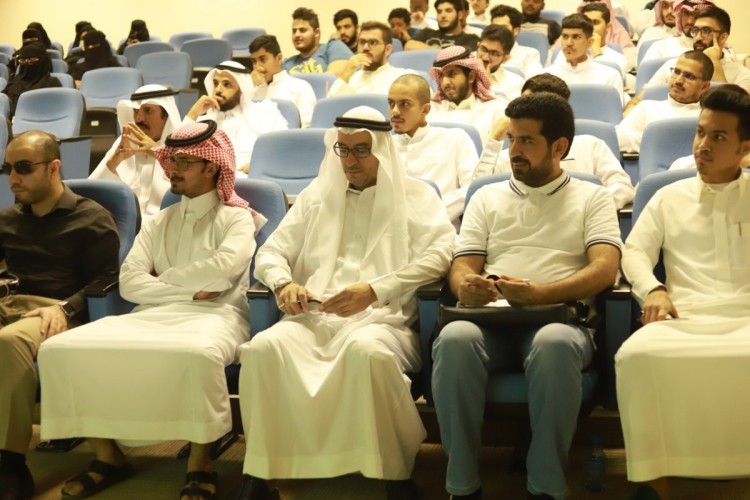 ” التأثير والإقناع ” … دورة تهتم بالمهارات الذهبية