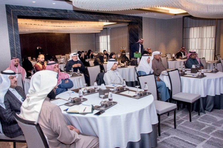 أكثر من 40 مشاركاً في دورة مهارات التنمية البشرية والتواصل بصحة الشرقية