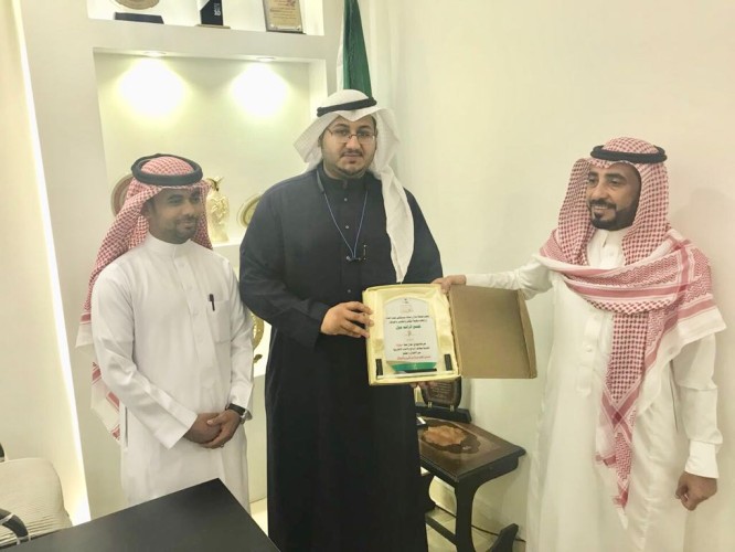 إدارة مستشفى ضمد العام تكرم مجمع الراشد مول على تعاونهم في إنجاح حملة (( موقوتة ))