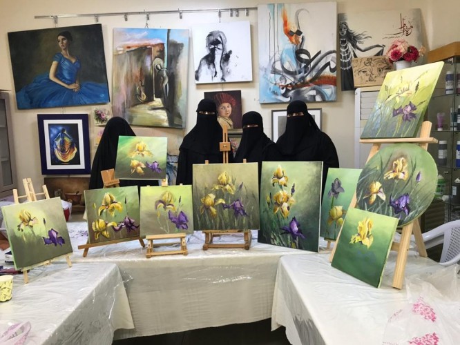 فريق همسات الثقافي نفذ ورشة فنية تدريبية في الفن التأثيري