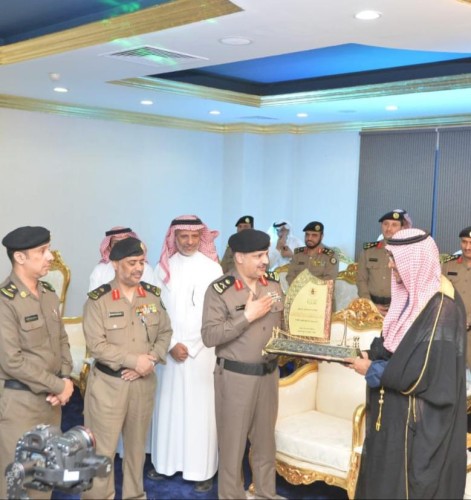 مساعد وزير الداخلية يدشن نظام” أزهلها” ومبادرة “فرصة ثانية”