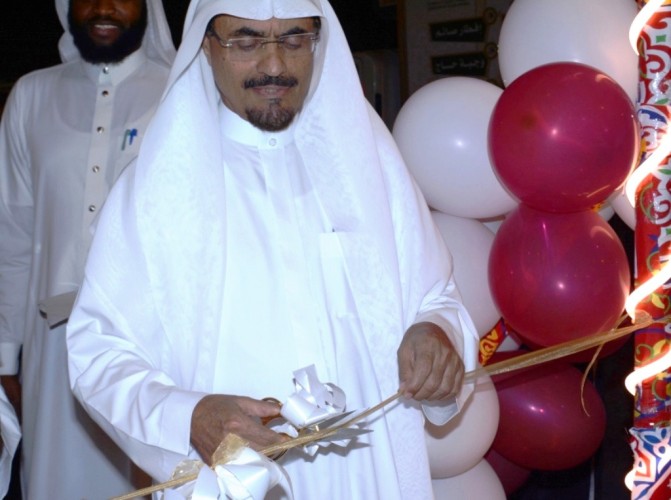 الزايدي يدشن خيمة (إحسان) الرمضانية ويكرم مركز التنمية بمكة