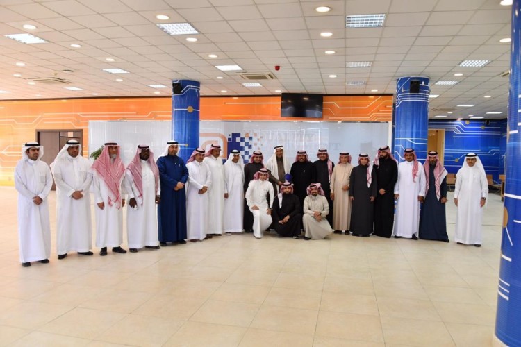 جمعية “إعلاميون” يزورون الجامعة الالكترونية ويطلعون على تجربتها التعليمية