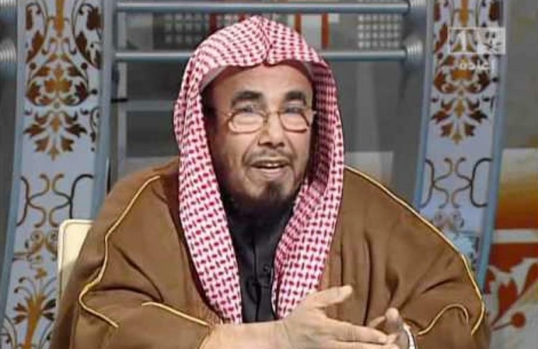 الشيخ المطلق: أدوا النوافل بالمنازل ولا تؤذوا جيران المسجد وتعطلوا مصالح الناس