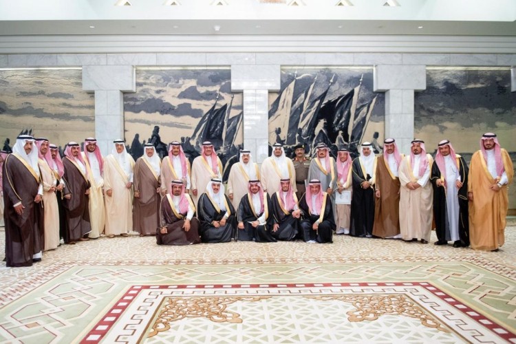 أمير منطقة الرياض يرأس اجتماع المحافظين الأول