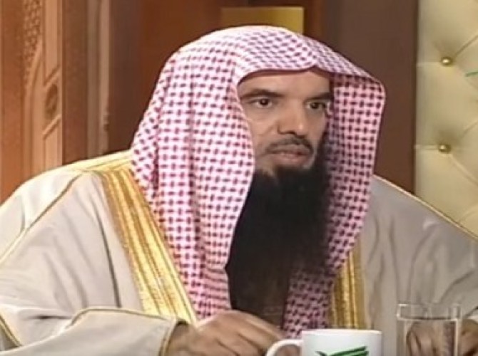 بالفيديو.. ” المري ” يكشف حكم تأخير الصلاة عن وقتها بسبب العمل