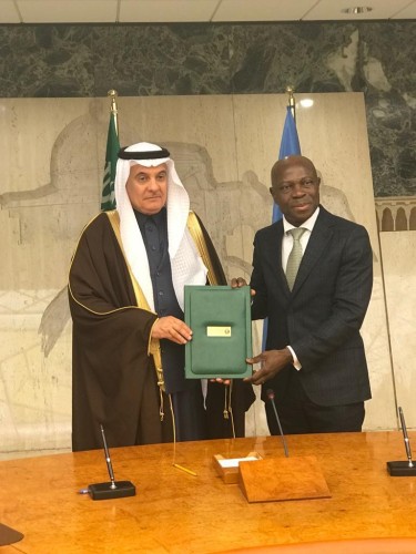 المهندس الفضلي يوقع مشروع اتفاقية لتعزيز الشراكة والتعاون بين “ايفاد” ودول الخليج