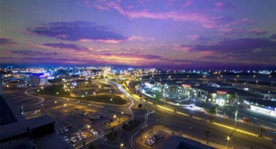 مواطن يتهم أمانة جازان بتجاهل قرار من “الشؤون البلدية” بإعادته لعمله.. والأمانة ترد