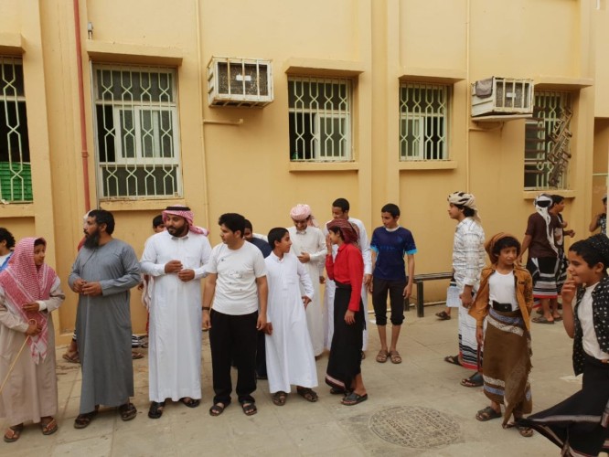 بالصور.. نادي الحي بمجمع آل مشحنة يشهد اقبالاََ كبيرا في اليوم الاول للإفتتاح