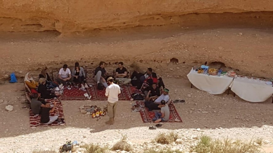 فريق اتحاد الصحافة السياحي يكتشف وادي العجائب وبحيرة النسر