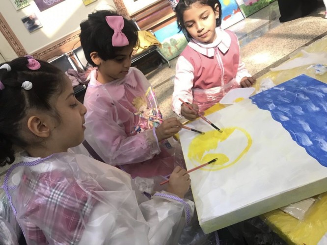 فنانات «جسفت عسير» يدربن أطفال جمعية المعوقين