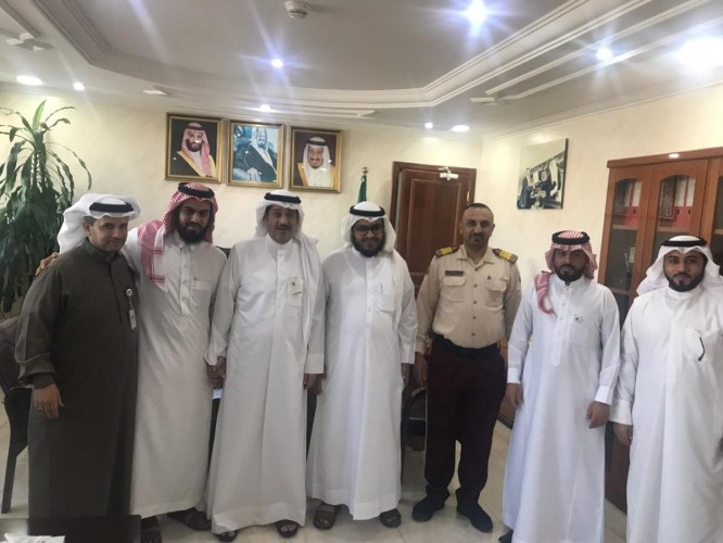 مكتب العمل برأس تنورة ينهي معاناة 14 موظف سعودي بحضور مندوبي وزارة العدل