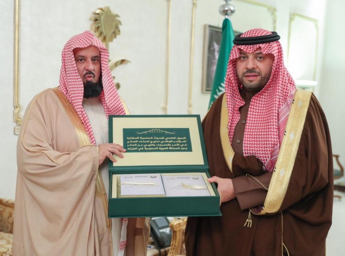 أمير الحدود الشمالية يستقبل الرئيس العام لهيئة الأمر بالمعروف والنهي عن المنكر