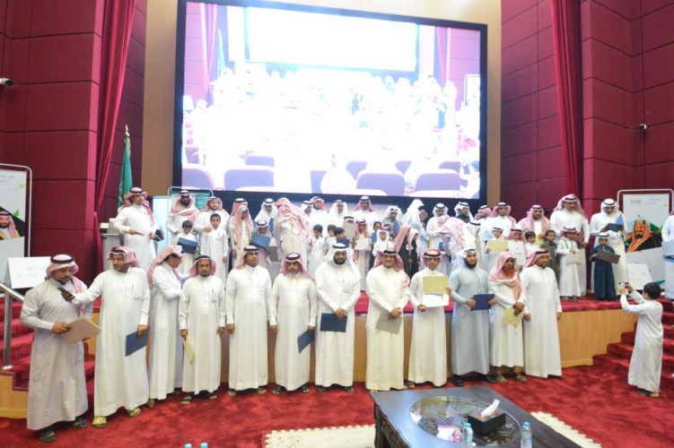 مدير تعليم صبيا يرعى ختام برنامج القارئ الماهر ويكرم الفائزين بالمراكز الأولى