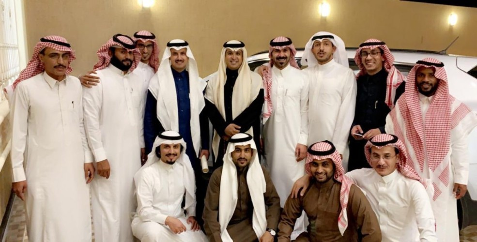 منسوبي إدارة القطاع الصحي بخميس مشيط يقيمون حفل تكريم للقحطاني