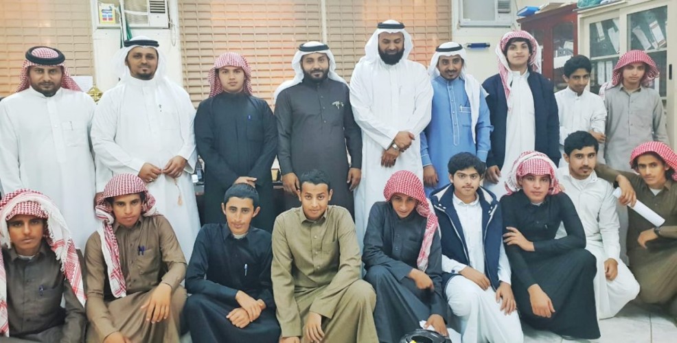 بالصور..إفتتاح النادي العلمي الأول للطلاب بمجمع آل مشحنة التعليمي