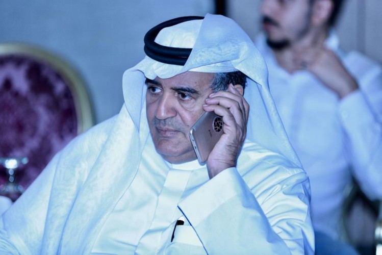 الدكتور المغلوث يشيد بقرار مجلس الوزراء للسماح بترخيص المحلات ٢٤ ساعه