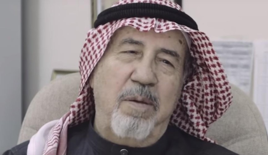 تعرف على الخطاط الذي كتب المصحف وما هو طلبه ممن يقرأ القرآن