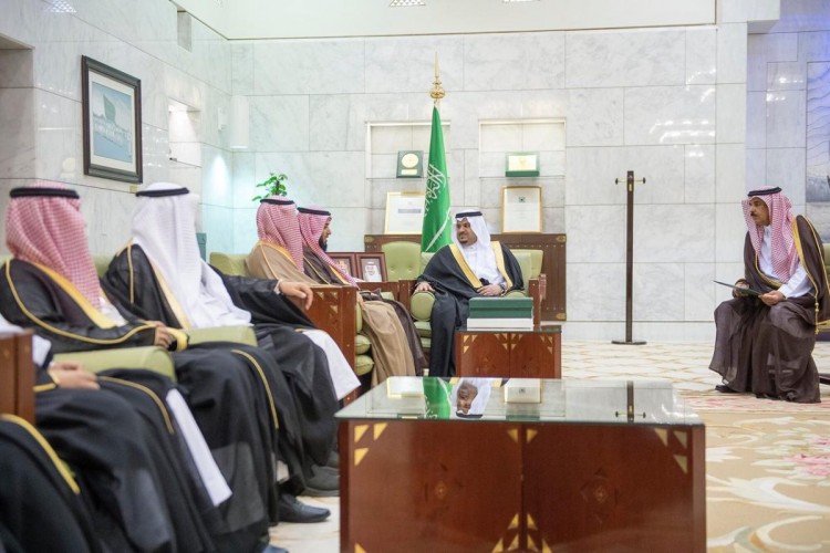 الأمير محمد بن عبد الرحمن يستقبل رئيس وأعضاء المجلس البلدي لمدينة الرياض