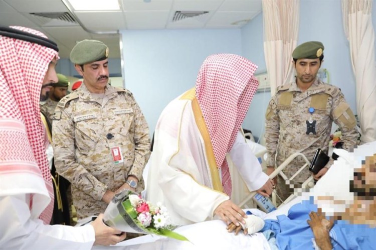 النائب العام يزور الحد الجنوبي.. ويطمئن على مصابي القوات المسلحة (صور)