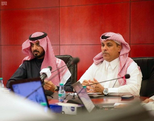 رئيس هيئة الإحصاء يعقد لقاءً مفتوحاً مع رجال وسيدات الأعمال بغرفة حائل