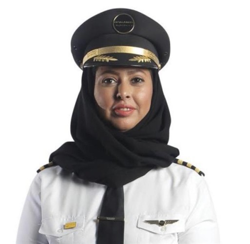 أول مساعدة طيار سعودية تروي المصاعب التي واجهتها وتوجه رسالة لشركات الطيران