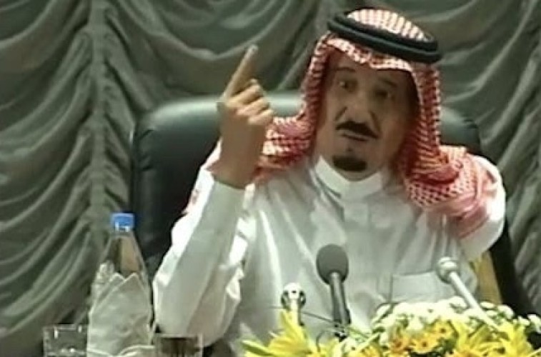 فيديو.. الملك سلمان يروي قصة للأجيال: كنا نشتري الحلوى ويدفع والدي للتاجر آخر الأسبوع