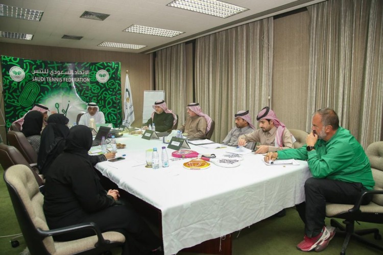 اتحاد التنس يعقد الاجتماع الرابع عشر لمجلس إدارته