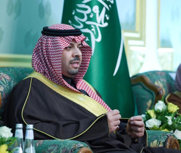 أمير منطقة الحدود الشمالية يستقبل المواطنين في جلسته المسائية