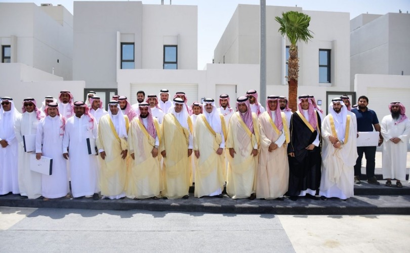 الأمير سعود بن نايف يسلّم الدفعة الأولى من الوحدات السكنية في مشروع “نساج تاون” لمستفيدي برنامج “سكني”