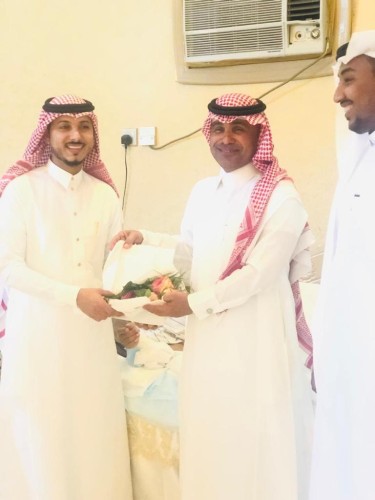 فريق الطب المنزلي بمستشفى صامطة يعايد المرضى في منازلهم