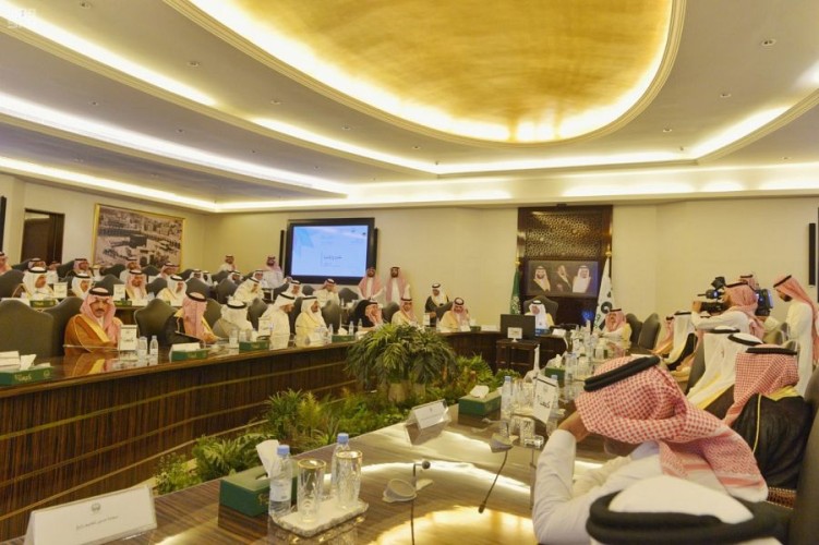 أمير مكة المكرمة يدشن مركز “أسر” للأسر المنتجة