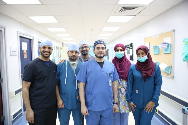 مستشفى النور التخصصي بمكة ينهي معاناة أربعينية من إنسداد القناة الأنفية