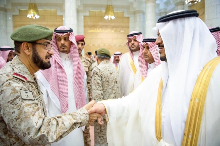 سمو أمير منطقة الرياض بالنيابة يستقبل المهنئين بعيد الأضحى المبارك