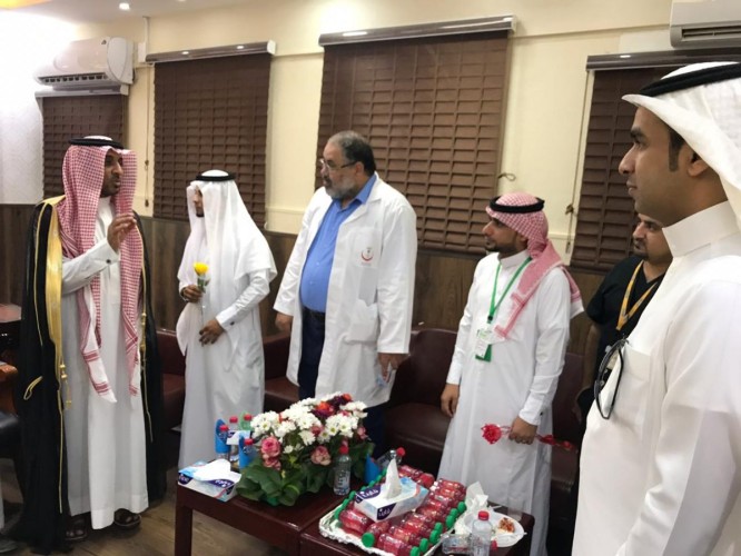 بالصور.. مستشفى صامطة يُقيم حفل معايدة لمنسوبيه