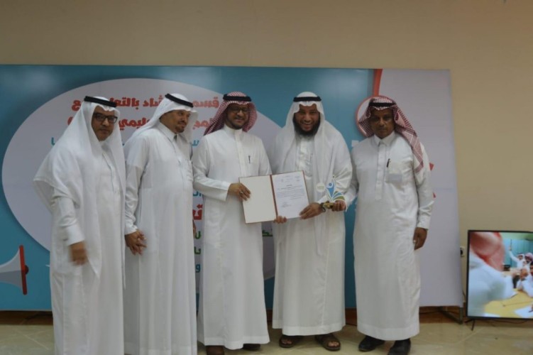 مدير تعليم صبيا يفتتح فعاليات ومعرض المدارس المعززة للسلوك الإيجابي