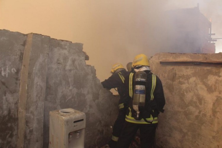 حريق مروع يلتهم منزلاً بقمة «جبل جرهم» في مكة