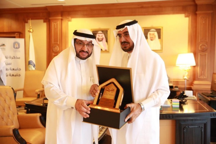 توقيع اتفاقية تعاون مشترك بين جامعة شقراء وجامعة طيبة