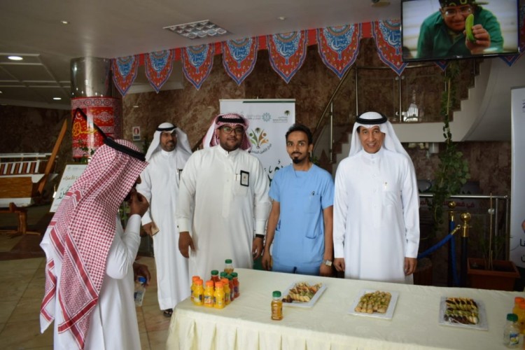 التأهيل الشامل للذكور بالدمام يعايد منسوبيه في أول أيام العمل بعد عيد الفطر المبارك