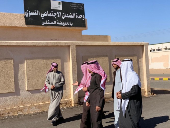 مدير فرع وزارة العمل والتنمية الاجتماعية بمنطقة حائل يقوم بزيارة لـ مكتب ضمان الحليفه