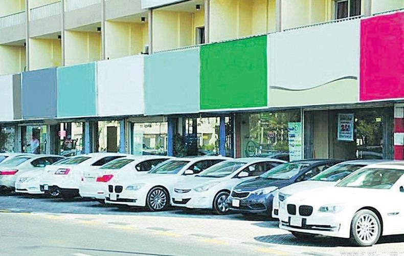 مكاتب تأجير سيارات ترفض التعامل مع النساء.. و”هيئة النقل” تتوعدهم