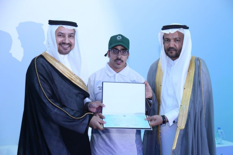 تقنية جدة تدفع بـ 623 متدربا الى سوق العمل