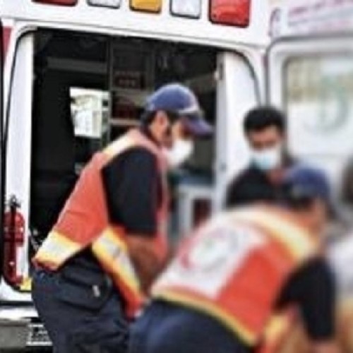 مسعف يتفاجأ بأمر صادم أثناء مباشرته لحادث مروع بالقريات