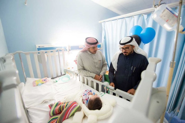 طلبة صيدلة القصيم ينقذون حياة طفل في مهرجان ربيع بريدة