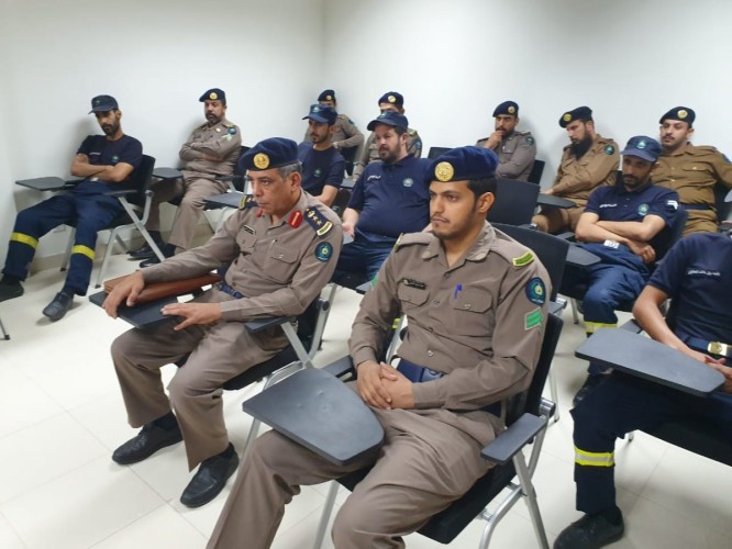 معرض توعوي عن أضرار المخدرات بإدارة الدفاع المدني بمحافظه رياض الخبراء