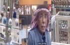 منها المطلي بالذهب وتحمل صور الملوك.. مواطن يقتني 1800 فنجال قهوة خلال 25 عاما (شاهد)