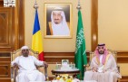 ولي العهد يستقبل رئيس تشاد في قصر منى ويبحثان العلاقات الثنائية