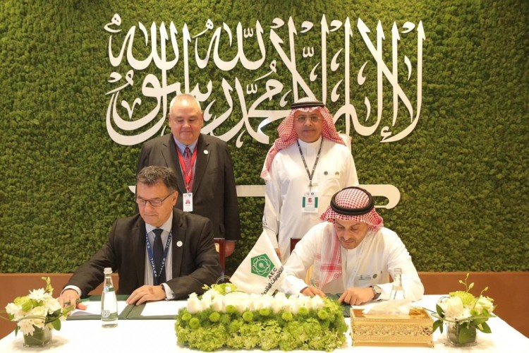 فعاليات الجناح السعودي في معرض “آيدكس” 2019 تنطلق بتوقيع اتفاقيتين