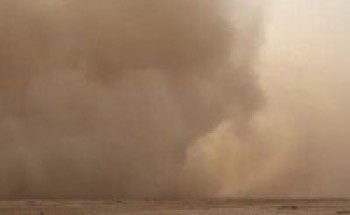 عاصفة رملية تضرب القصيم وتحجب سماءها( فيديو) “البـوابة الأعلامية “