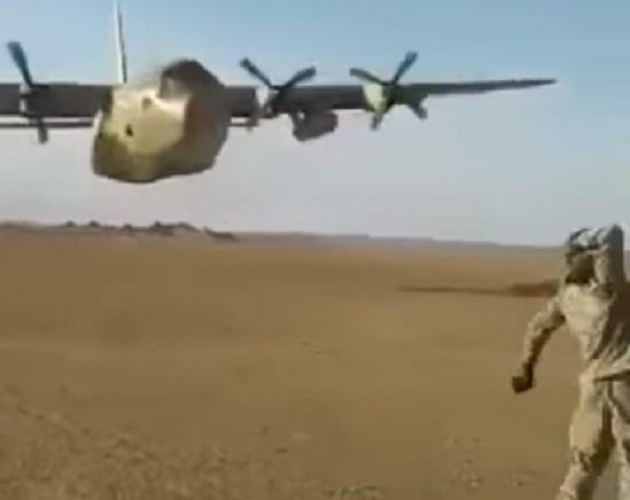بالفيديو.. طيار سعودي يناور بمهارة عالية بطائرة عسكرية ضخمة على ارتفاع منخفض